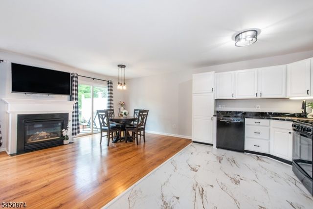 16 Cotton Ct, Hardyston Twp., NJ 07419
