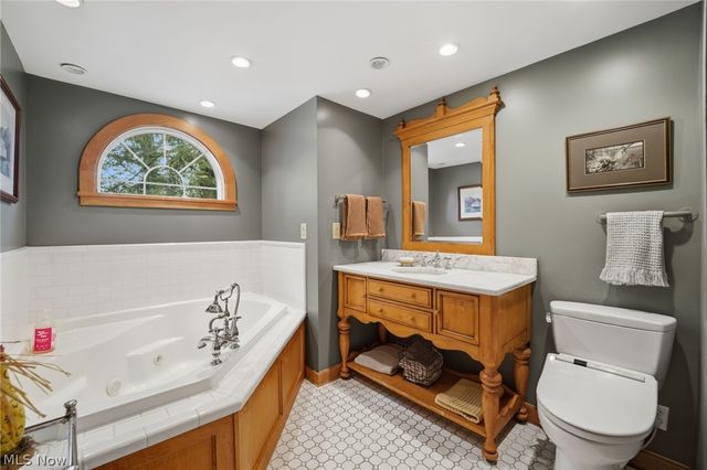 11679 Bell Road, Newbury, OH 44065