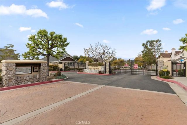 3423 E White Chapel Court E, Orange, CA 92869
