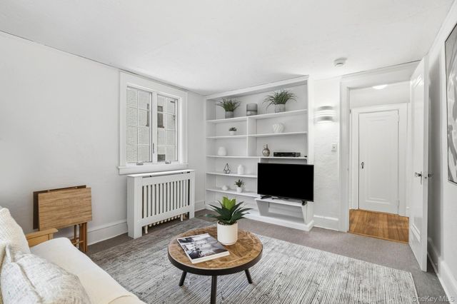 36 Farley Road, Scarsdale, NY 10583