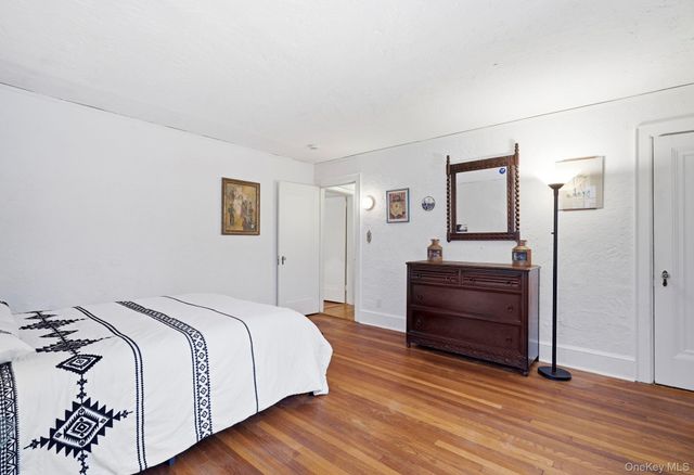 36 Farley Road, Scarsdale, NY 10583