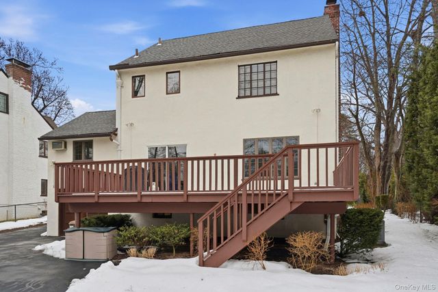 36 Farley Road, Scarsdale, NY 10583