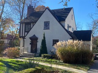 36 Farley Road, Scarsdale, NY 10583