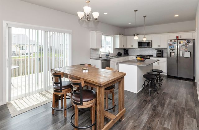 513 1st Street NW, Bondurant, IA 50035