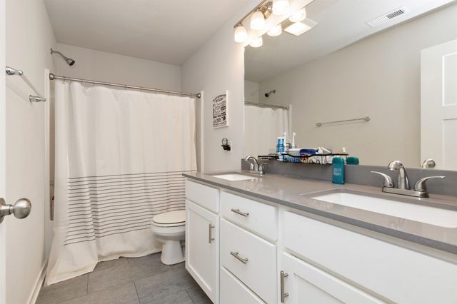 513 1st Street NW, Bondurant, IA 50035