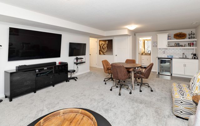 513 1st Street NW, Bondurant, IA 50035