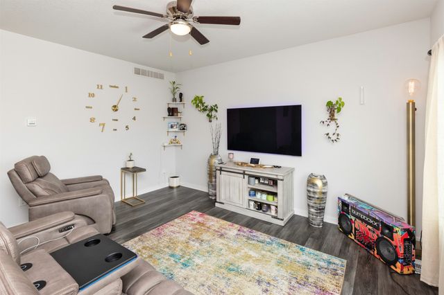 513 1st Street NW, Bondurant, IA 50035