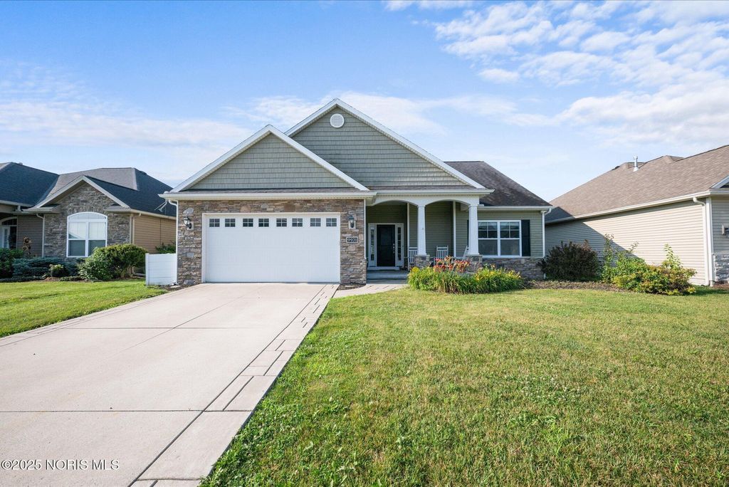 9931 Charles Glen Lane, Whitehouse, OH 43571