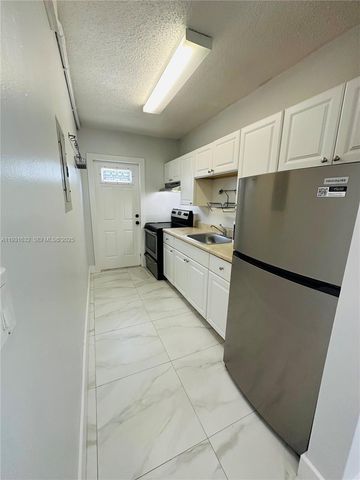 3000 - 3002 SW 15th Ave, Fort Lauderdale, FL 33315