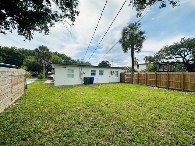 3000 - 3002 SW 15th Ave, Fort Lauderdale, FL 33315