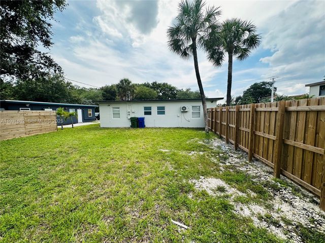 3000 - 3002 SW 15th Ave, Fort Lauderdale, FL 33315