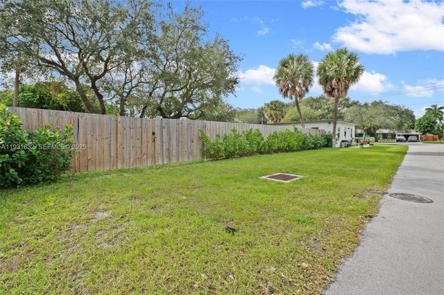 3000 - 3002 SW 15th Ave, Fort Lauderdale, FL 33315