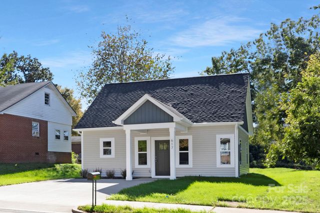 1822 Wilson W Lee Boulevard, Statesville, NC 28677