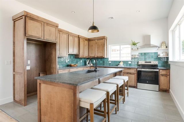 1005 N Kelham Avenue, Oklahoma City, OK 73117