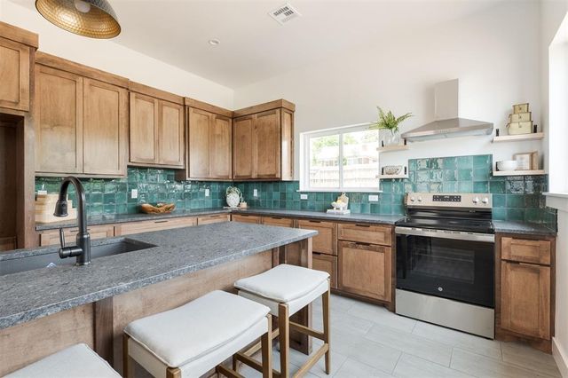 1005 N Kelham Avenue, Oklahoma City, OK 73117