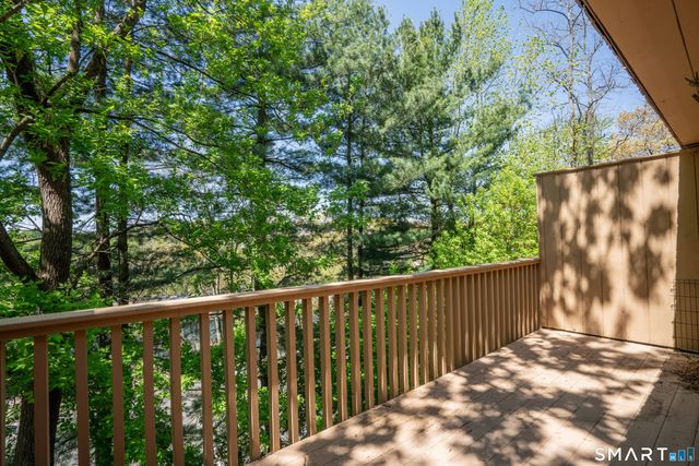7 Great Oak Court 7, Cromwell, CT 06416