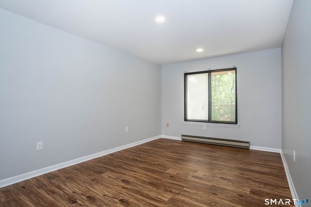 7 Great Oak Court 7, Cromwell, CT 06416