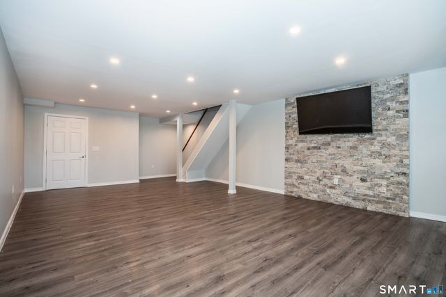 7 Great Oak Court 7, Cromwell, CT 06416
