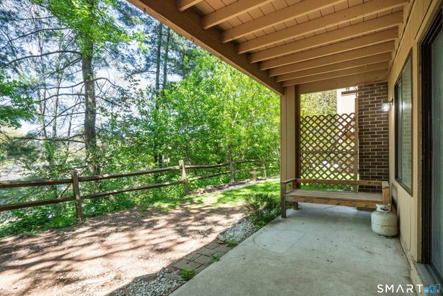 7 Great Oak Court 7, Cromwell, CT 06416