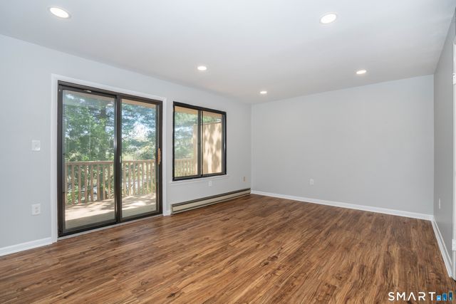 7 Great Oak Court 7, Cromwell, CT 06416