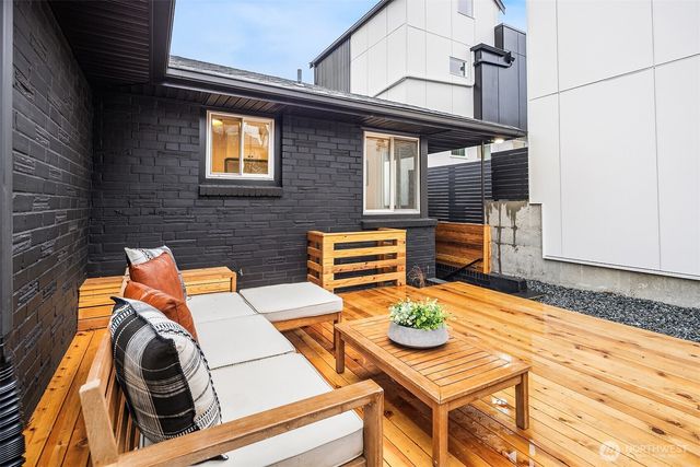 1556 S Pearl Street, Seattle, WA 98108