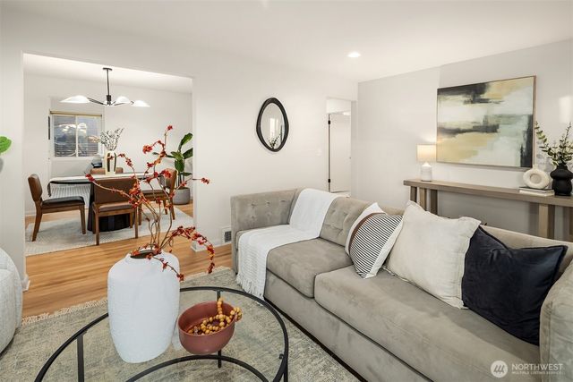 1556 S Pearl Street, Seattle, WA 98108