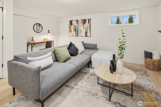 1556 S Pearl Street, Seattle, WA 98108