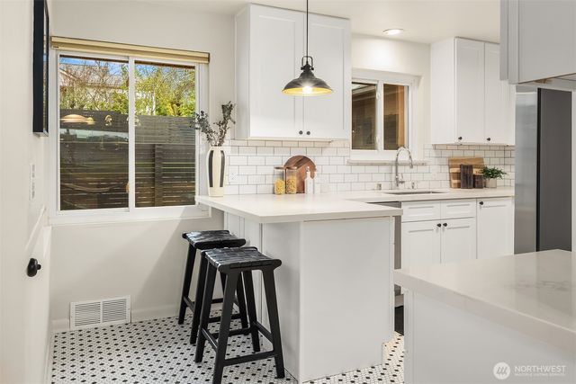 1556 S Pearl Street, Seattle, WA 98108