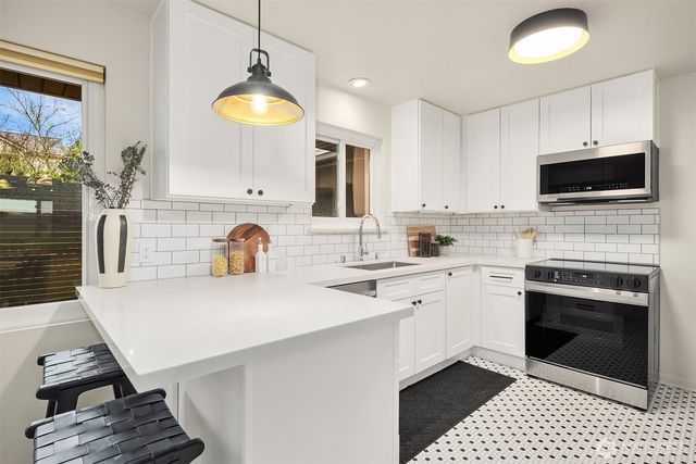 1556 S Pearl Street, Seattle, WA 98108