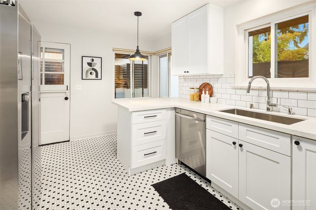 1556 S Pearl Street, Seattle, WA 98108