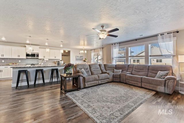 16719 Hopper Avenue, Caldwell, ID 83607