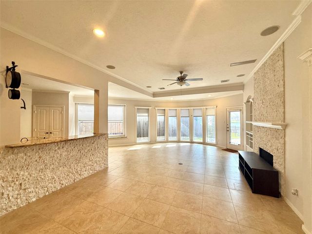 12023 Flamingo Lakes, Houston, TX 77065