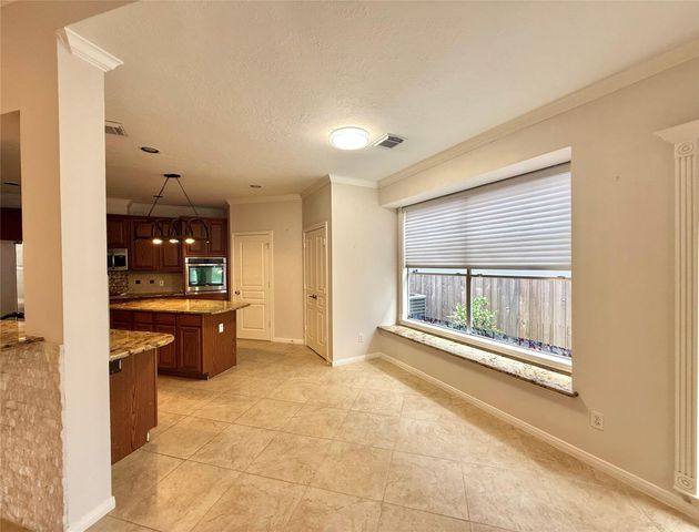 12023 Flamingo Lakes, Houston, TX 77065