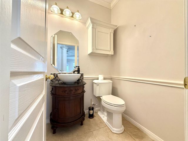 12023 Flamingo Lakes, Houston, TX 77065