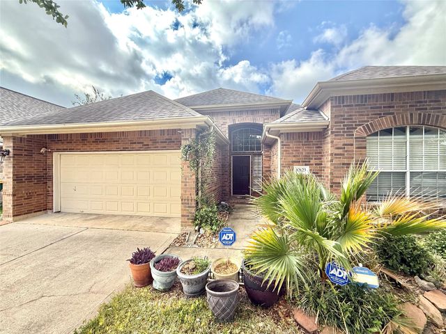 12023 Flamingo Lakes, Houston, TX 77065