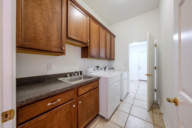 2044 Dyrehaven, Tallahassee, FL 32317