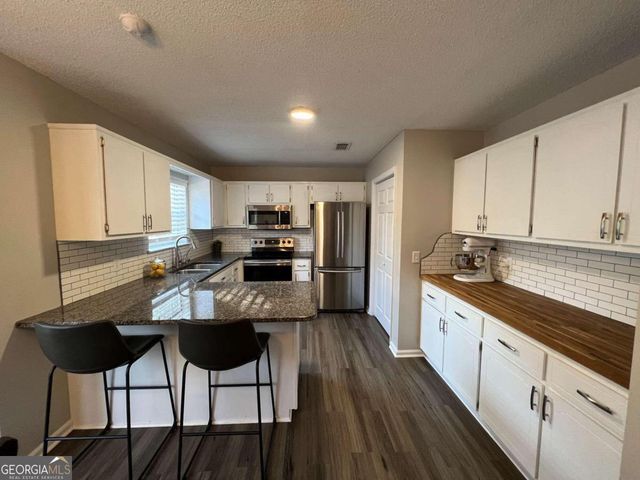 203 McQueen Circle, Saint Marys, GA 31558