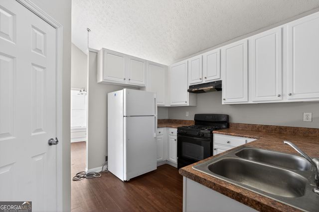 2350 Lake Royale Drive, Riverdale, GA 30296