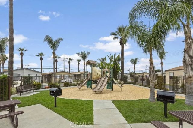 2627 E La Palma 18, Anaheim, CA 92806