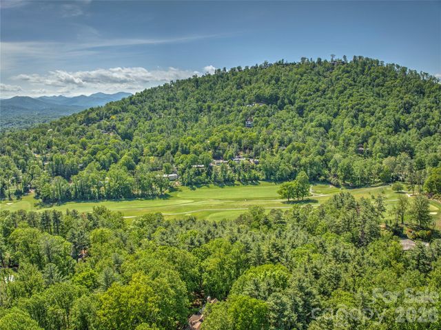 200 Robinhood Road, Asheville, NC 28804