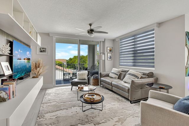 3594 S Ocean Boulevard 302, Highland Beach, FL 33487