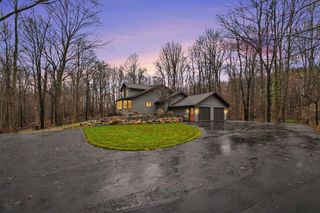 2913 Grange Road, Oronoko Twp, MI 49103