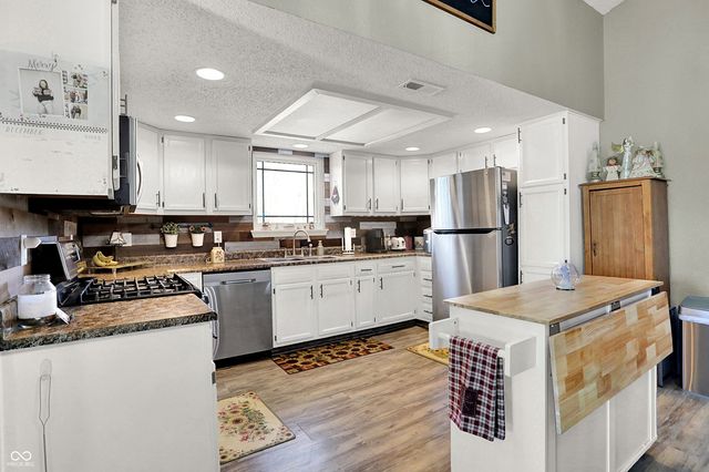 8122 Amarillo Drive, Indianapolis, IN 46237