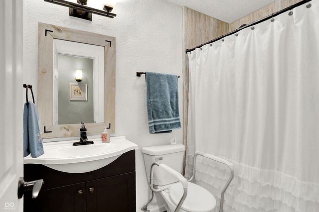 8122 Amarillo Drive, Indianapolis, IN 46237