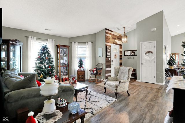 8122 Amarillo Drive, Indianapolis, IN 46237