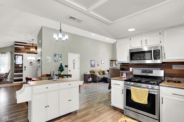 8122 Amarillo Drive, Indianapolis, IN 46237