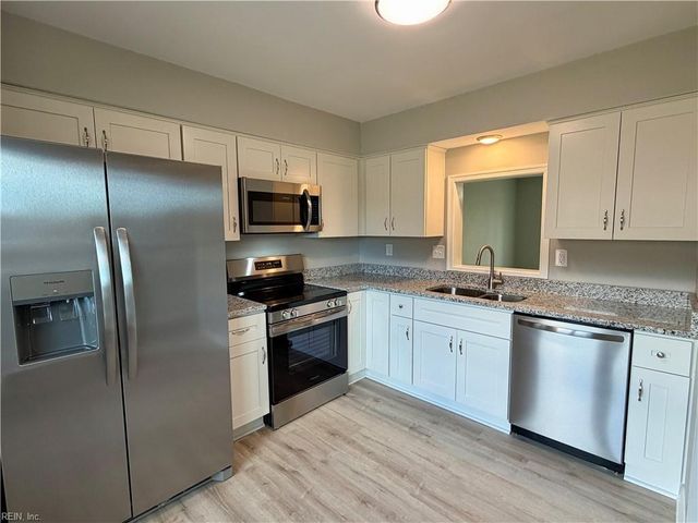 5412 Woburn Ln, Virginia Beach, VA 23462