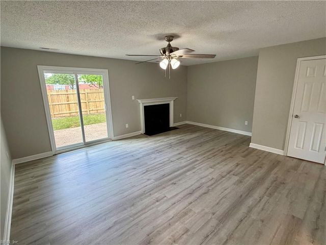 5412 Woburn Ln, Virginia Beach, VA 23462