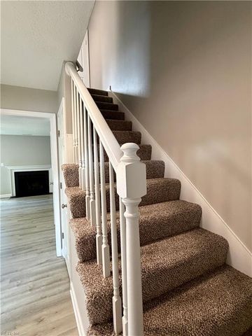 5412 Woburn Ln, Virginia Beach, VA 23462