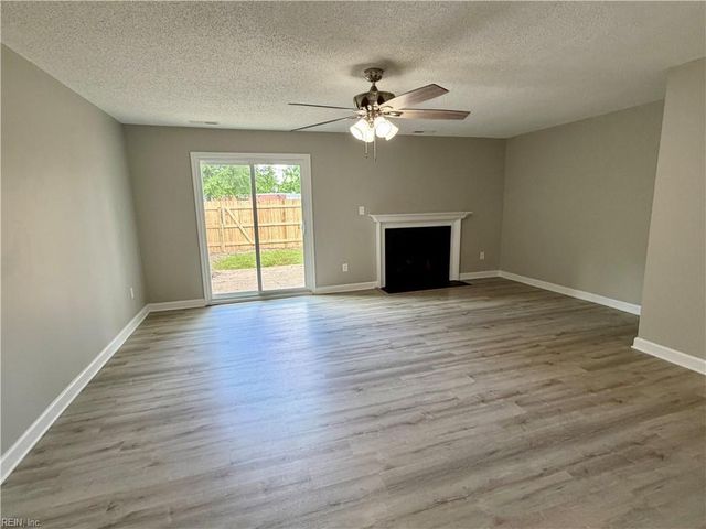 5412 Woburn Ln, Virginia Beach, VA 23462
